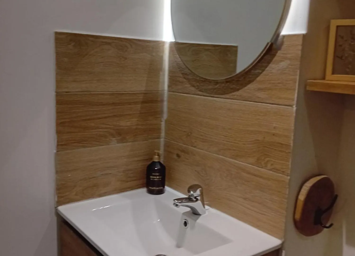 公寓 Studio Meuble 4Km Aeroport 沙勒罗瓦